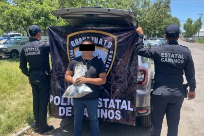 Detienen a hombre con 966 mil 298 pesos en efectivo, Foto: Seguridad y Paz Guanajuato
